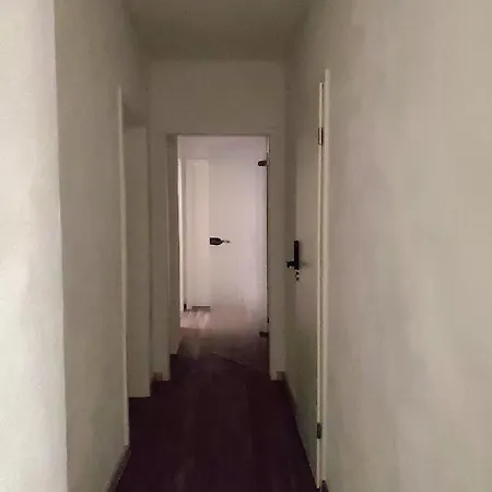 Zimmervermietung Sanderstrasse Lejlighed *
